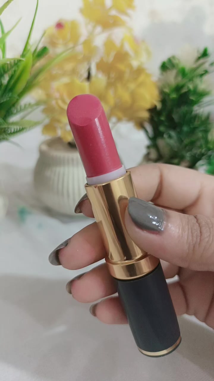 @Glossy rimsha💄