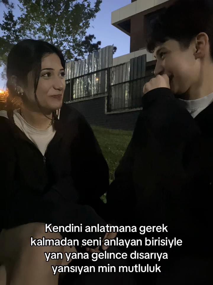 @çisemm