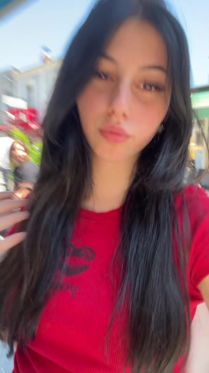 @🫦