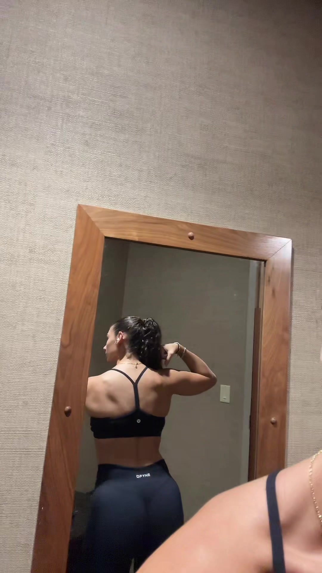 @ZoeKarampelas