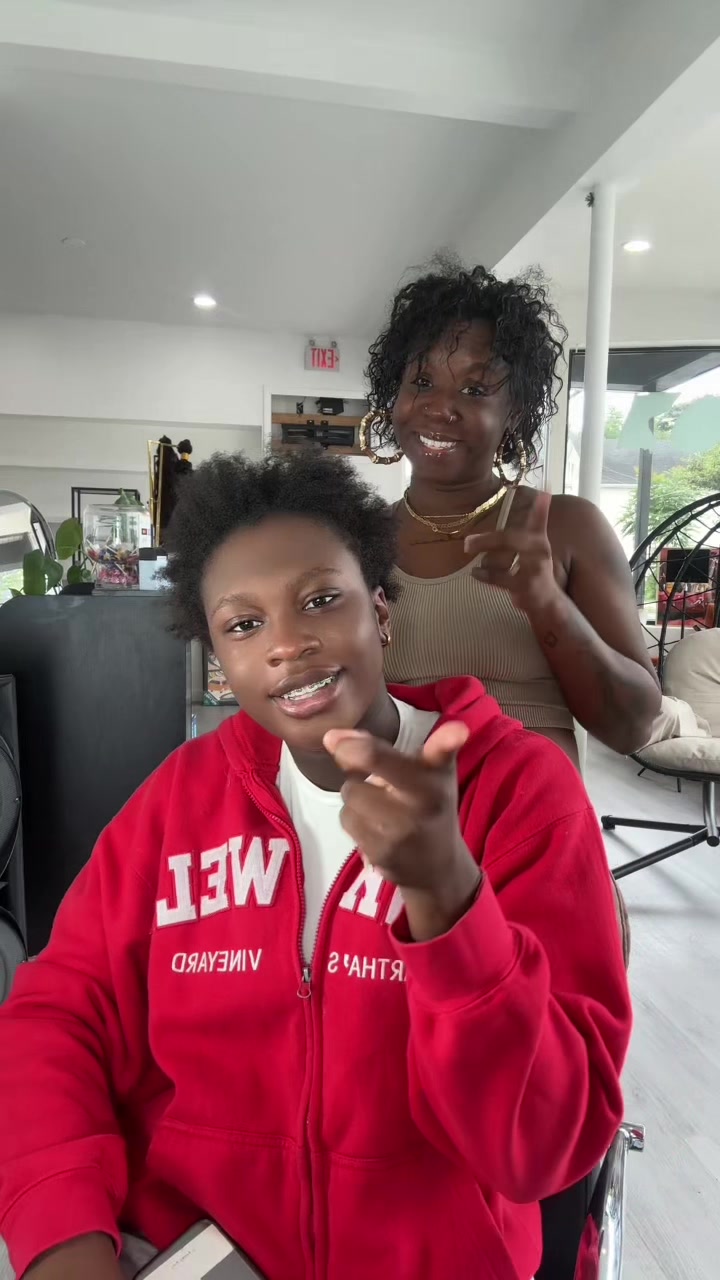 @Hairby_Janay