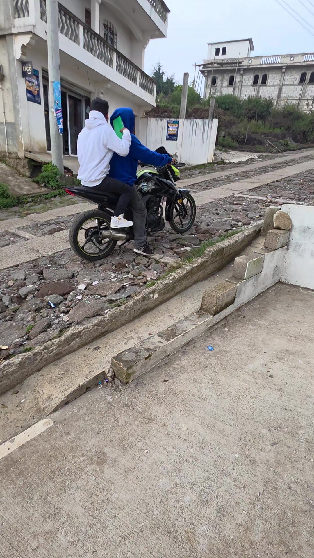 @Melvincito Carreto