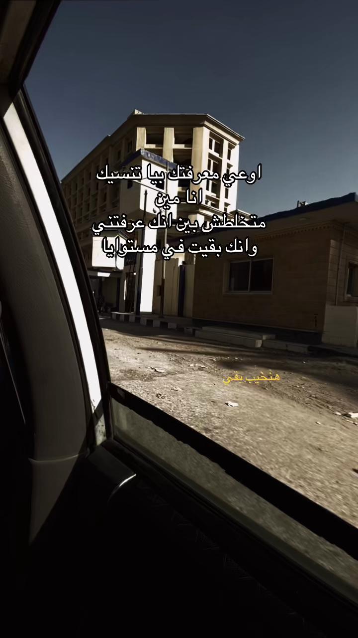 @𓁿