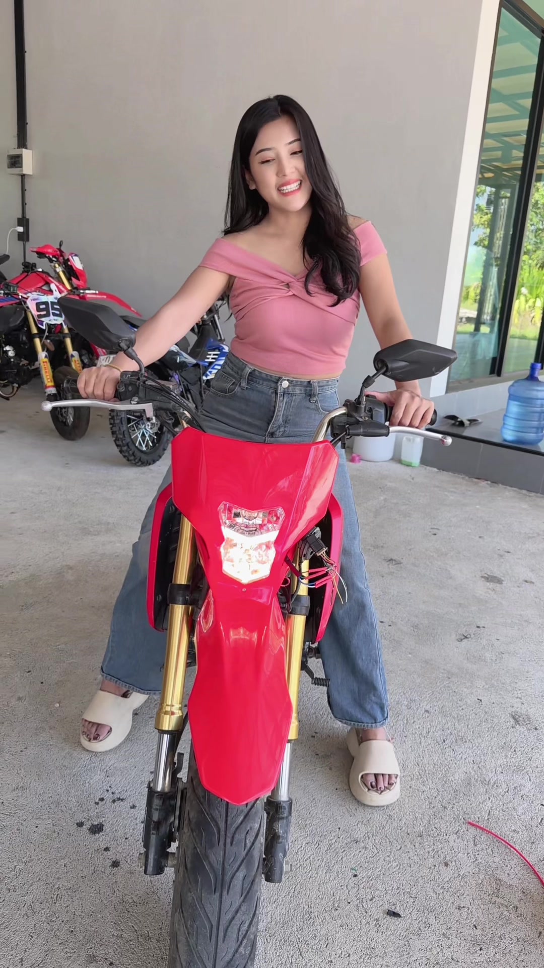 @Moto chatree