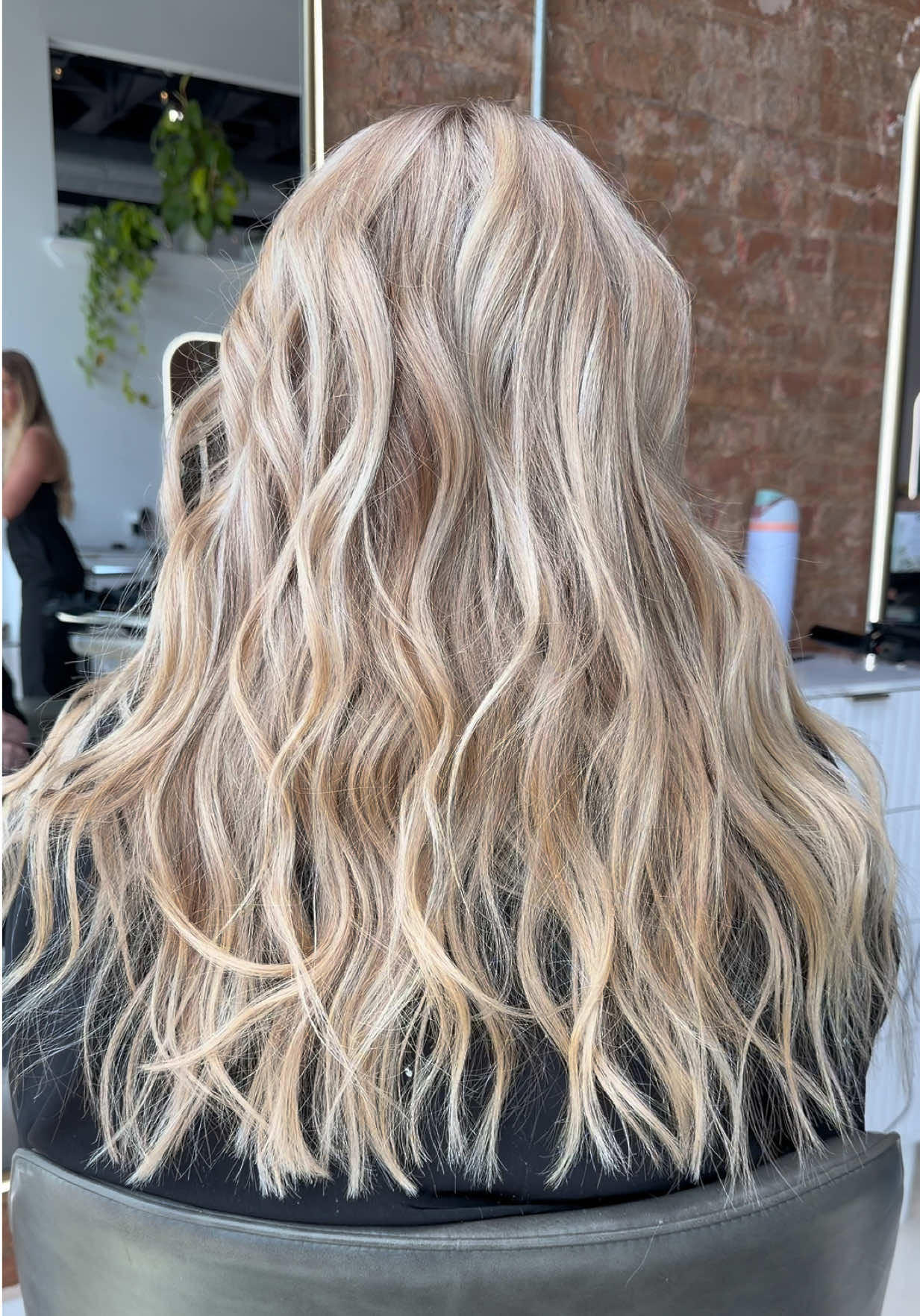 @KIKI DFW HAIRSTYLIST