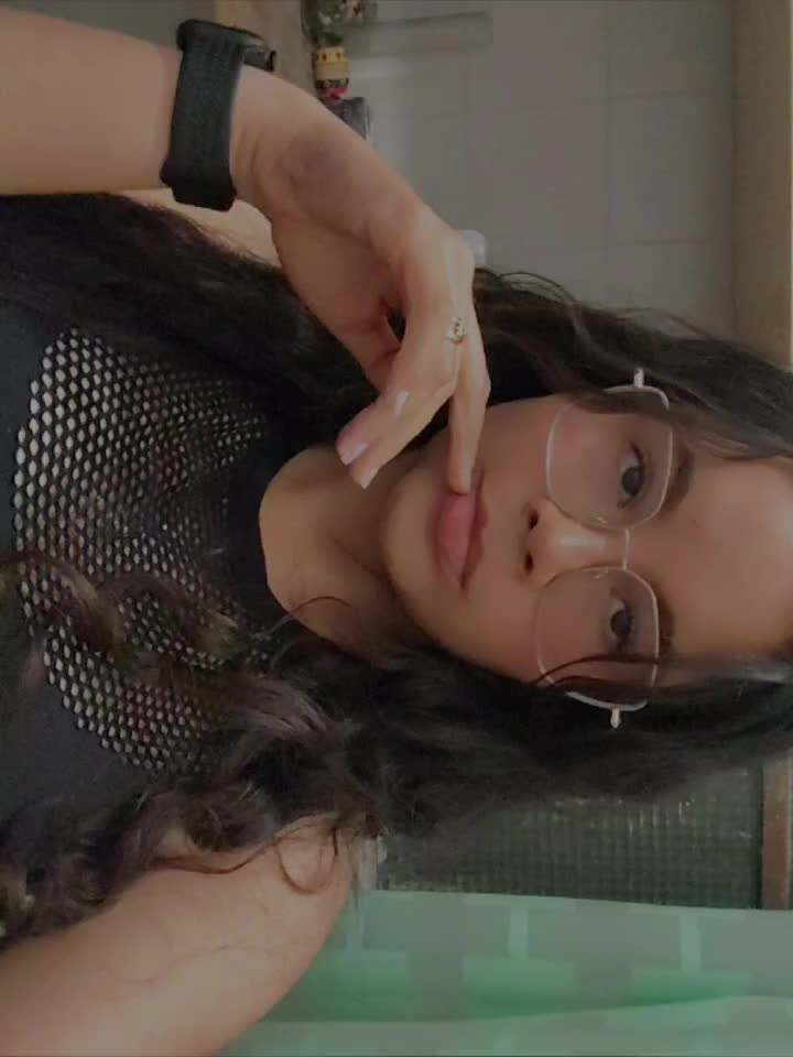 @Valeria Valverde