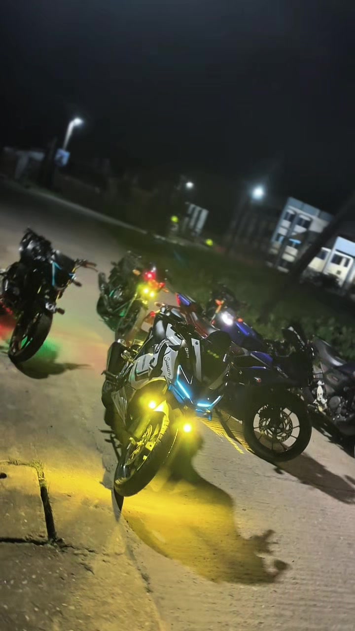 @🔥 ᴄʀᴀᴢʏ ʙɪᴋᴇʀ ⚡️