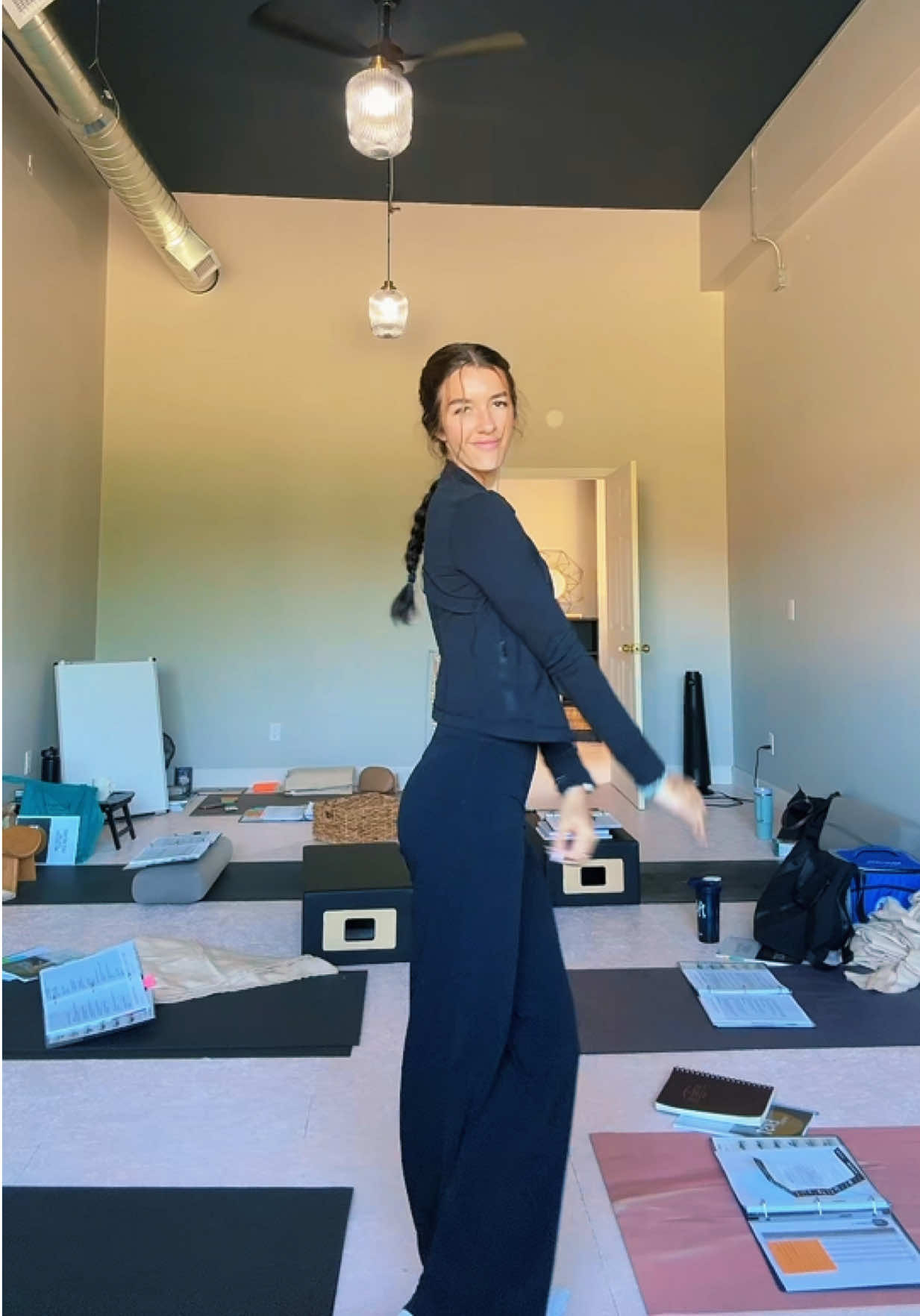 @strongerwithash_
