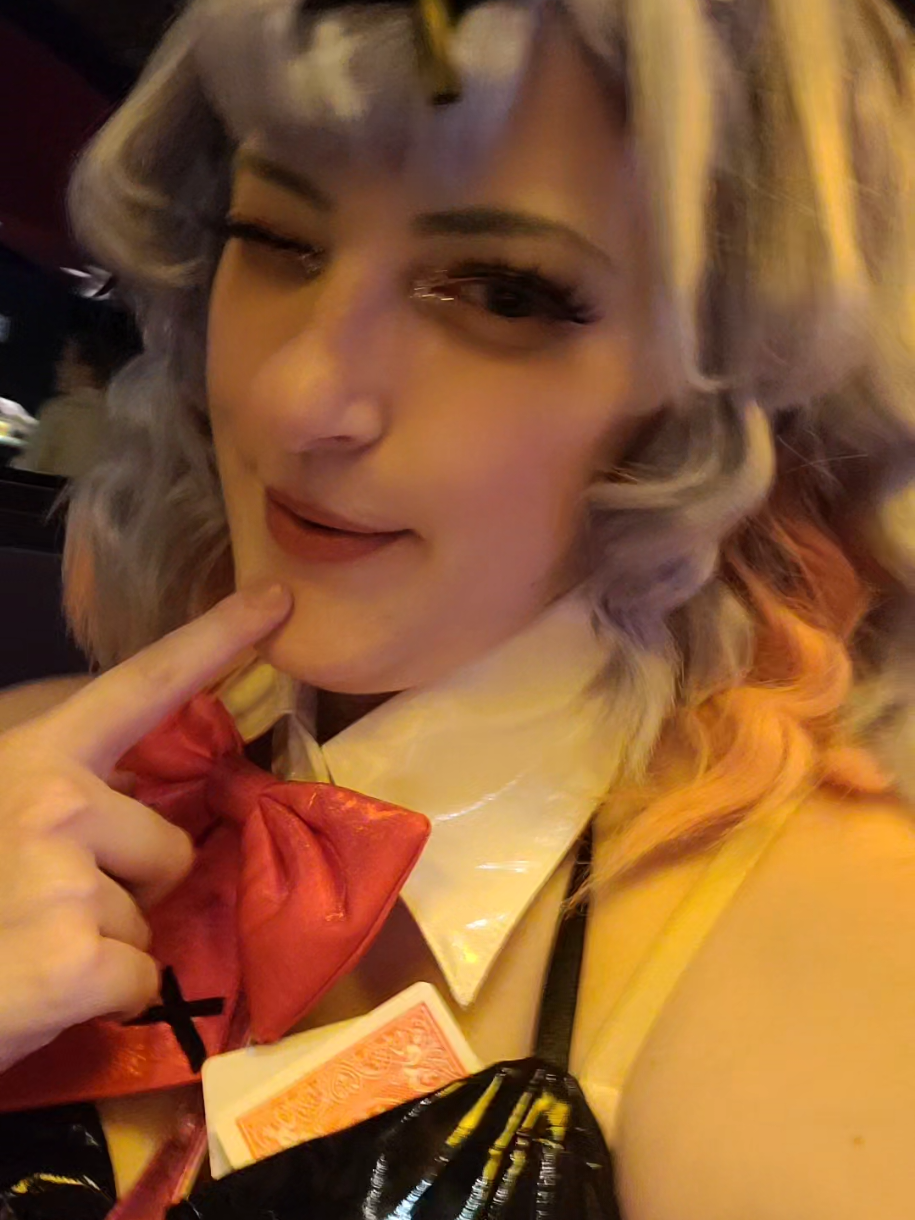 @.⋆ spøøky cass ⋆.