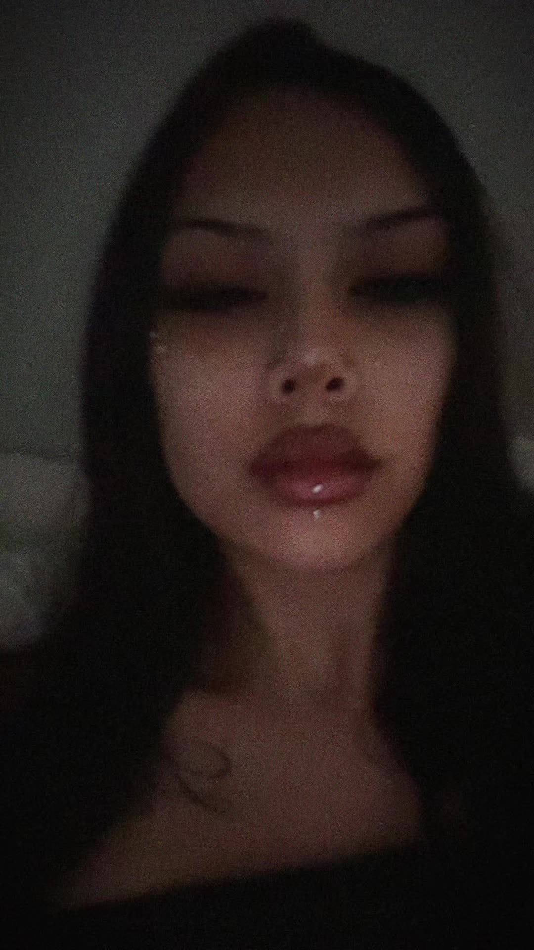 @⃟
