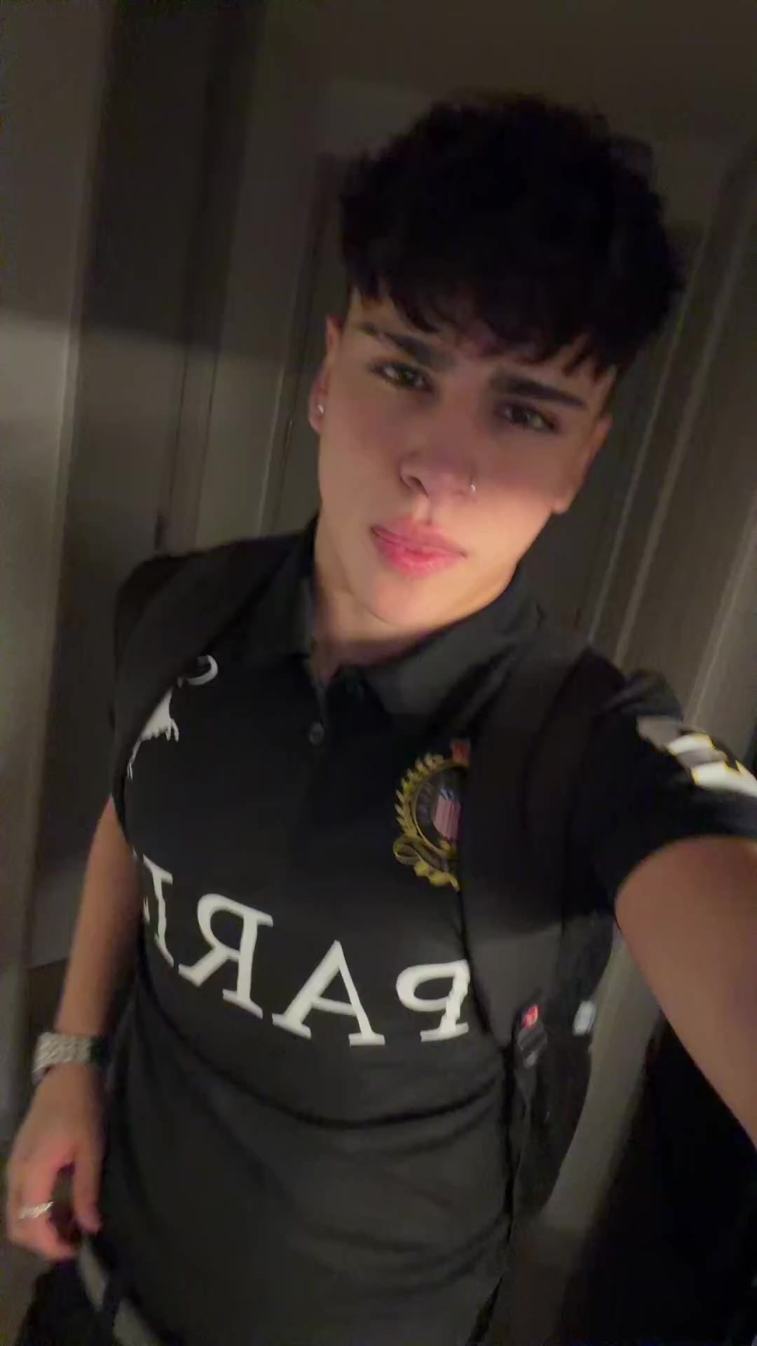 @aleeslr
