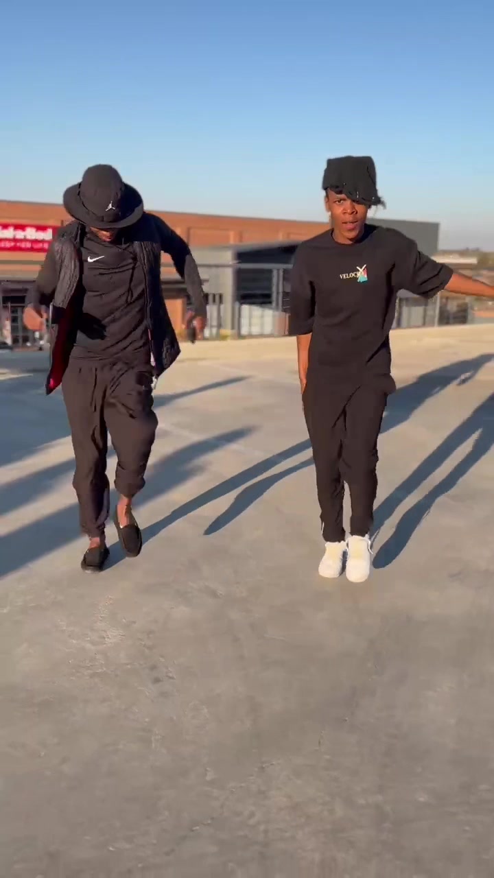 @Cee-k@y__Wørldwide