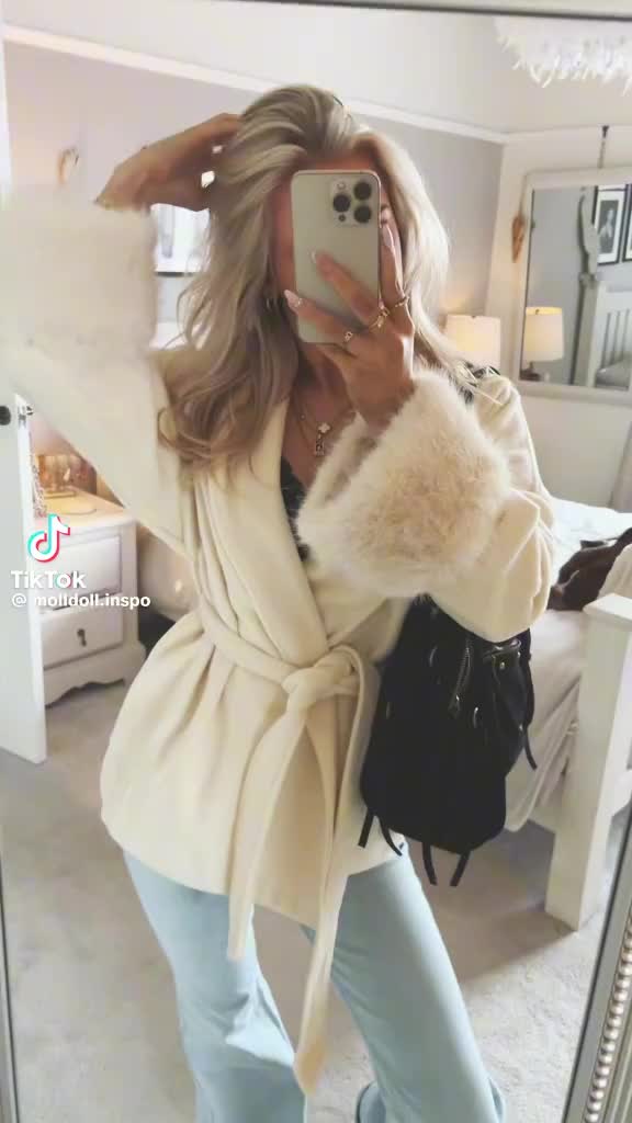 @Ella