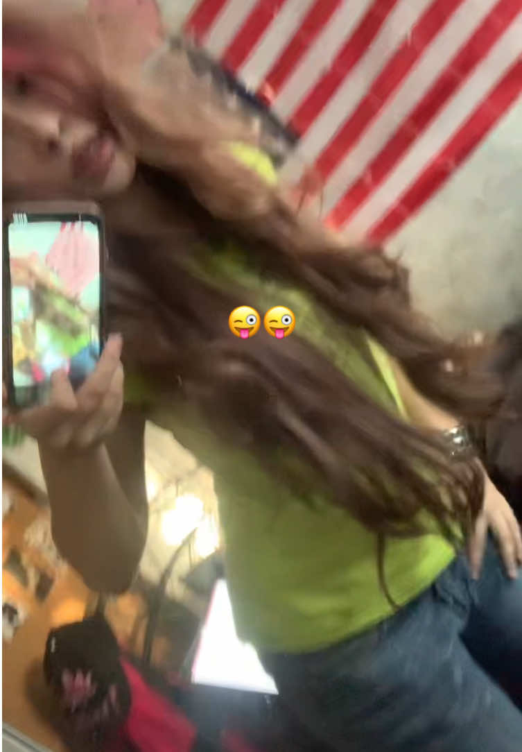 @🦴🧟♀️🧟♀️🦴