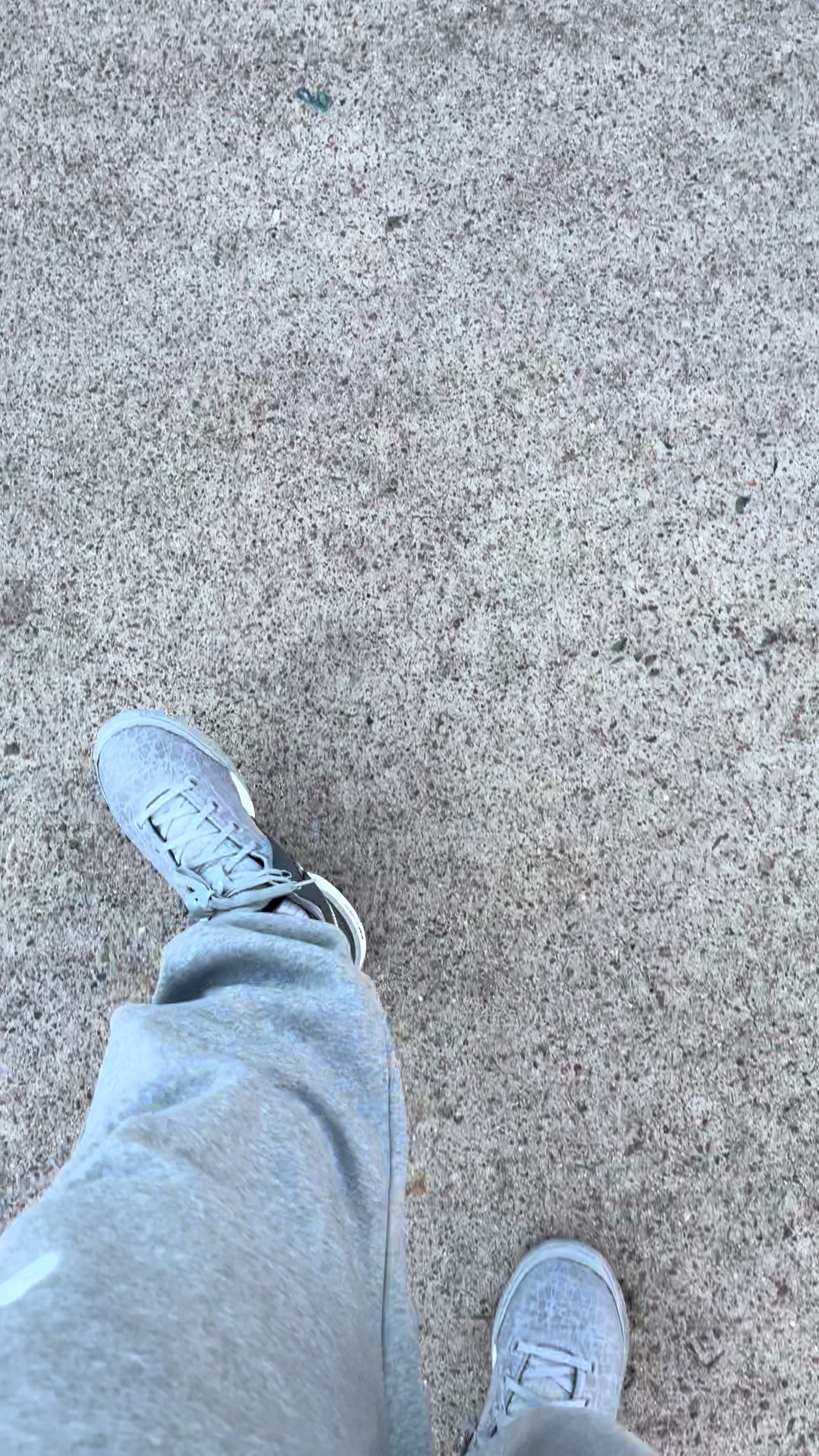 @Gr6yho6nd