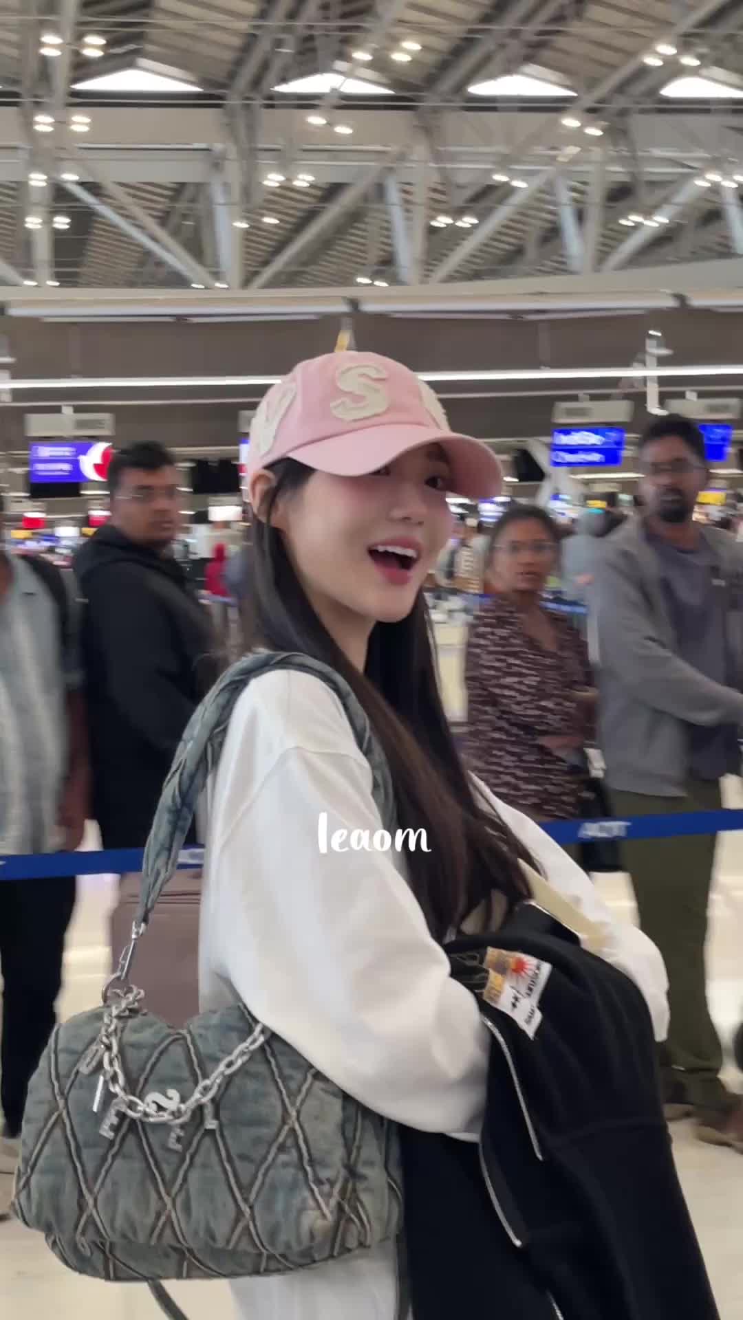 @งอมง่ะงอบงองแง
