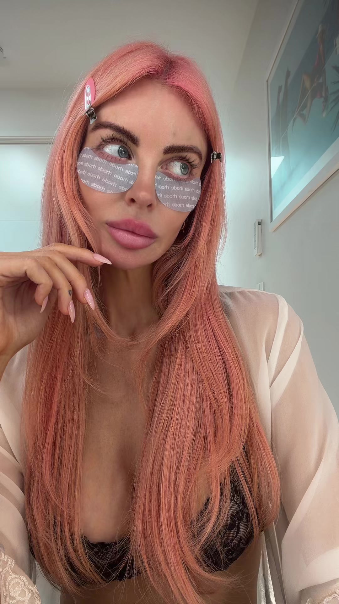 @carlyellen