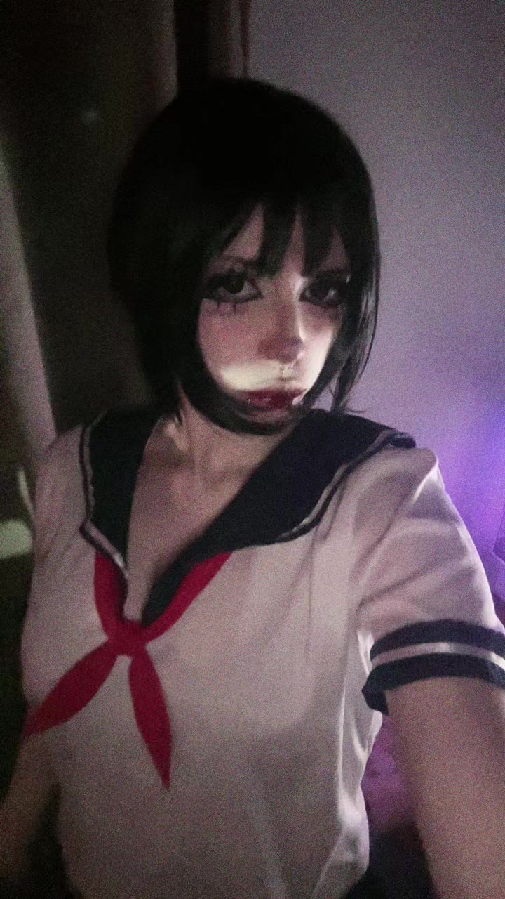 @☣︎