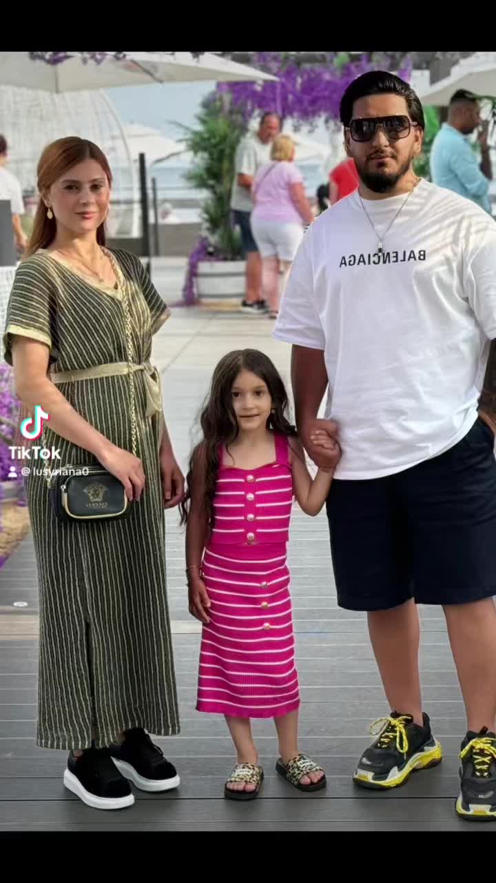 @☘️Lusyriana❤️leonora☘️👩&zwj;👧&zwj;👧