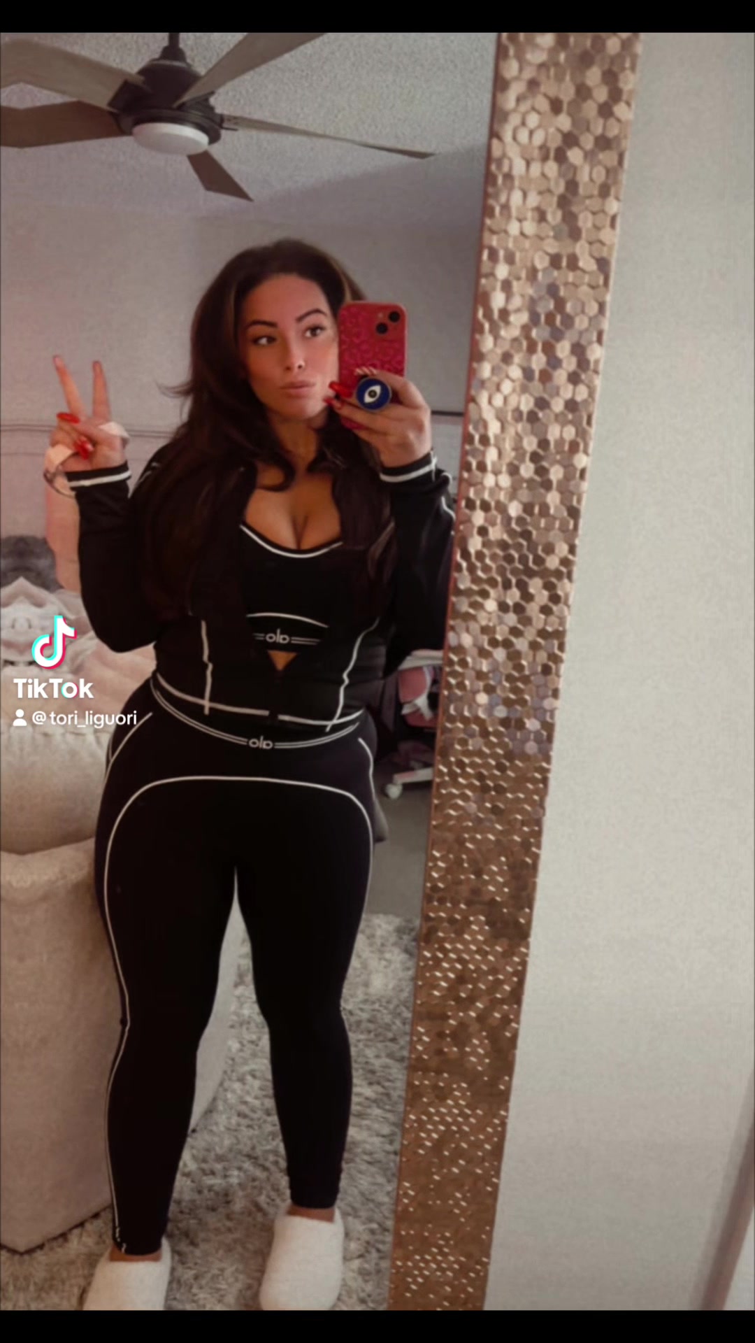 @TORI 🖤