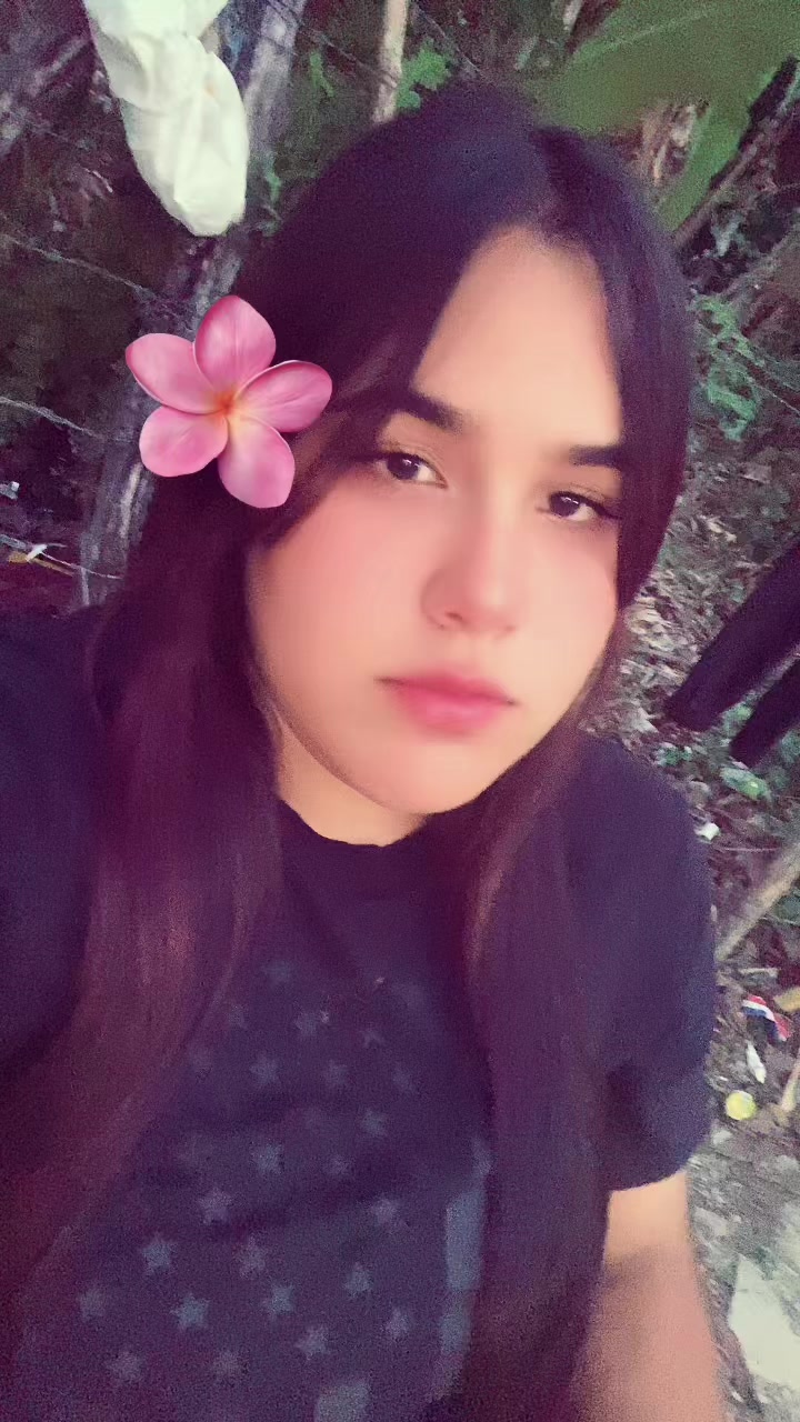 @lorainy_7