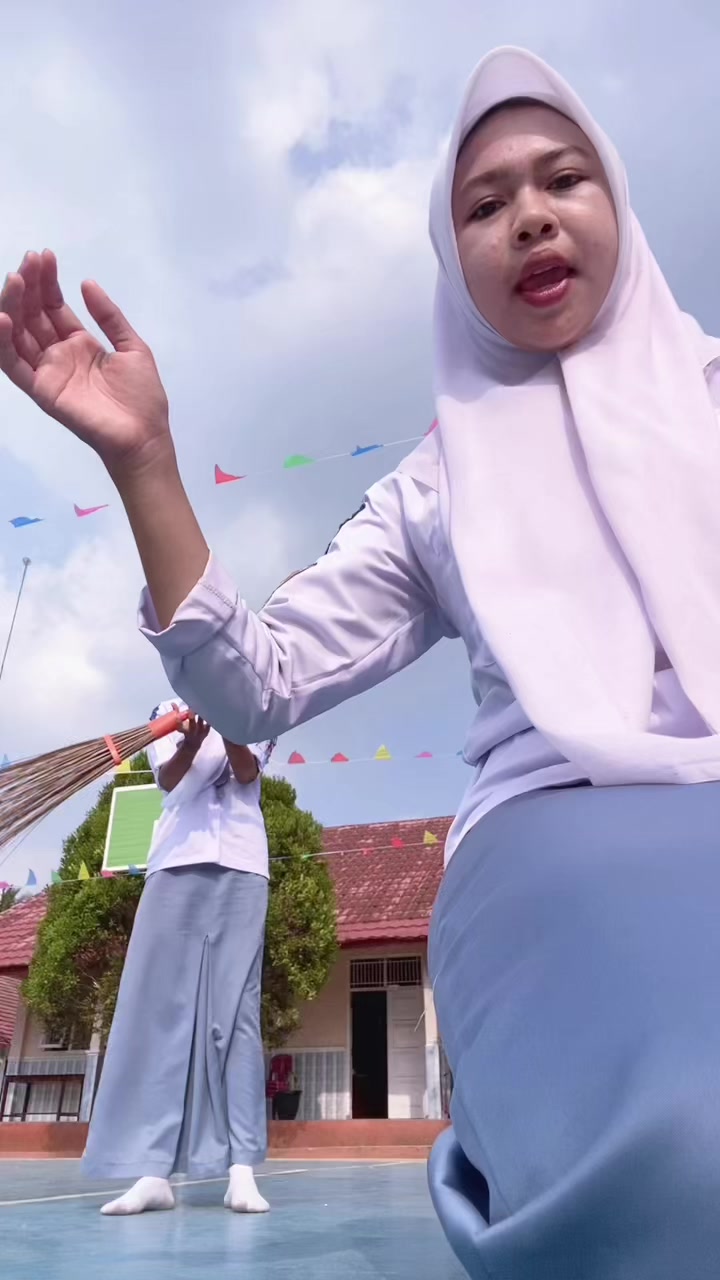 @raniaa ayeaye