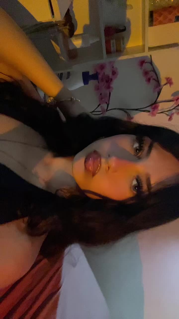 @💸