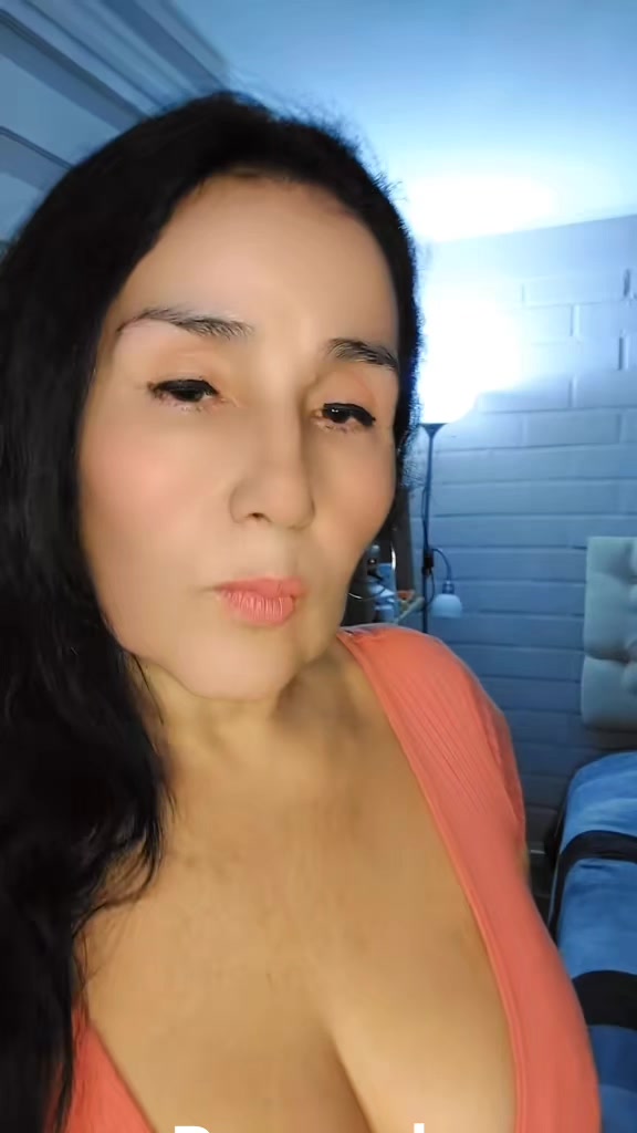 @v_i_v_i_a_n_a_o_8