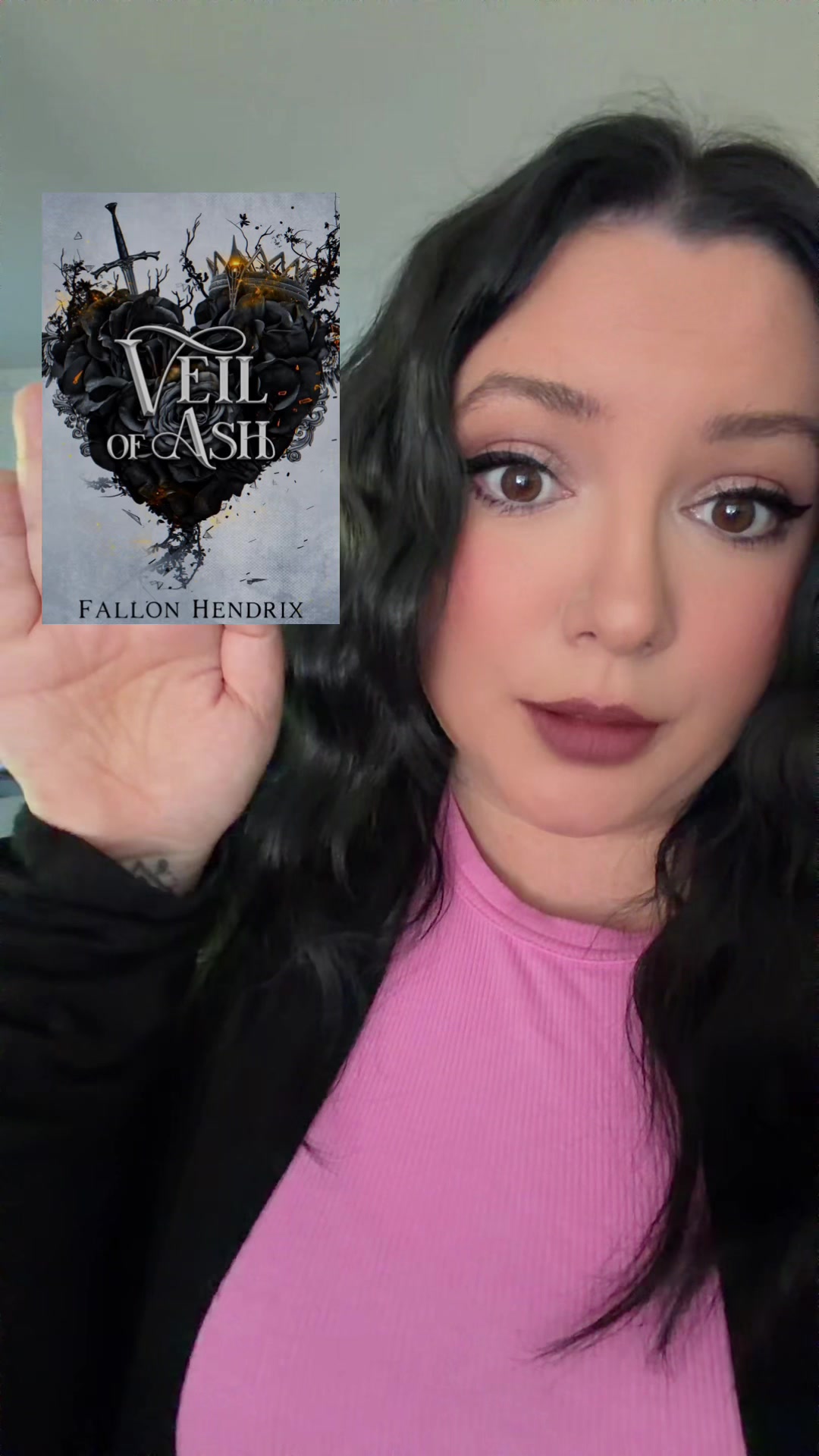 @Danielle Reads 📚☕️ 🧸