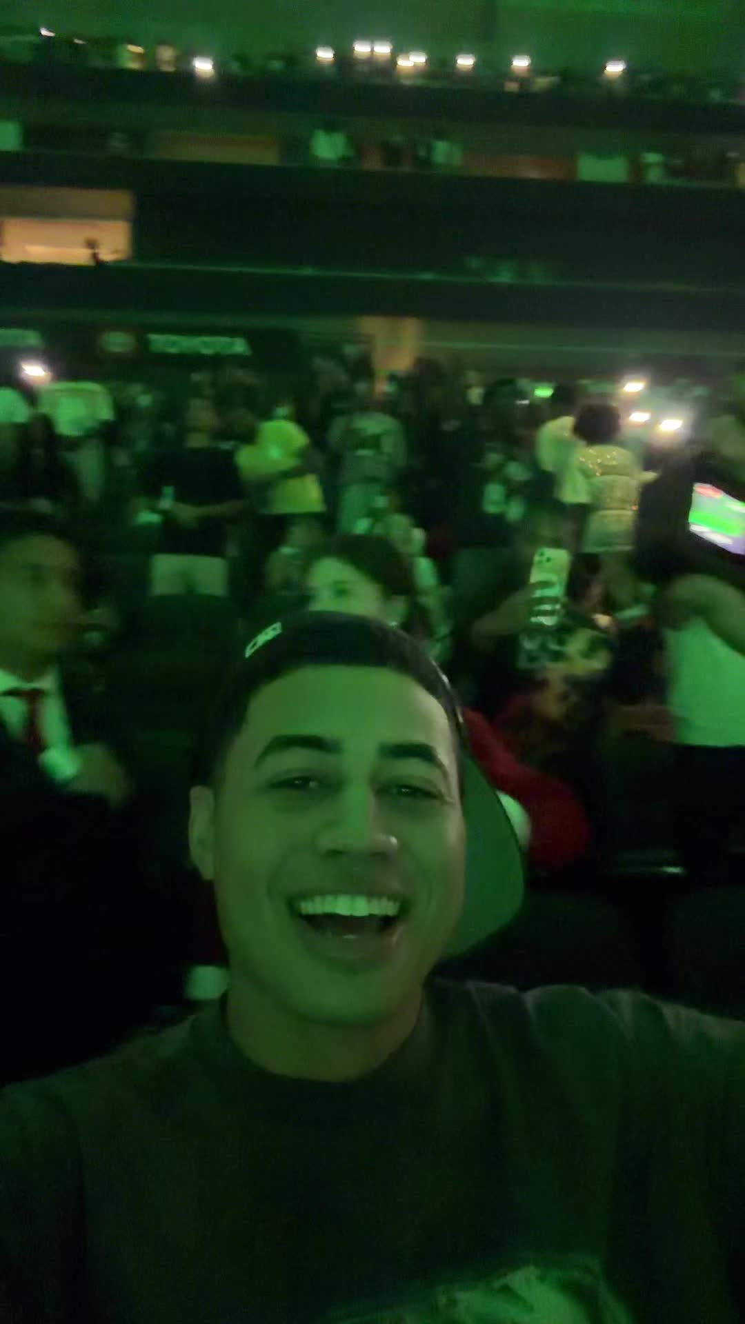 @withdahoodie_