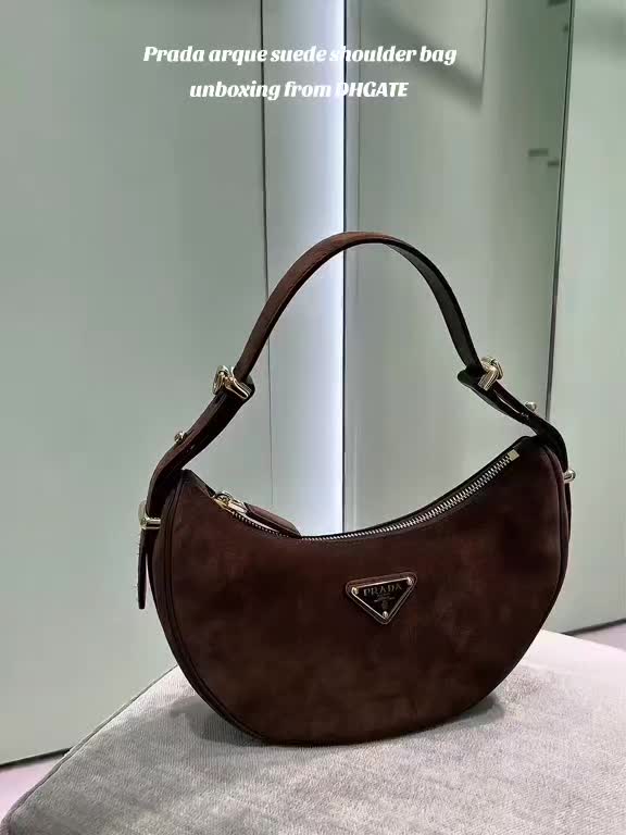 @Lizzy Collections
