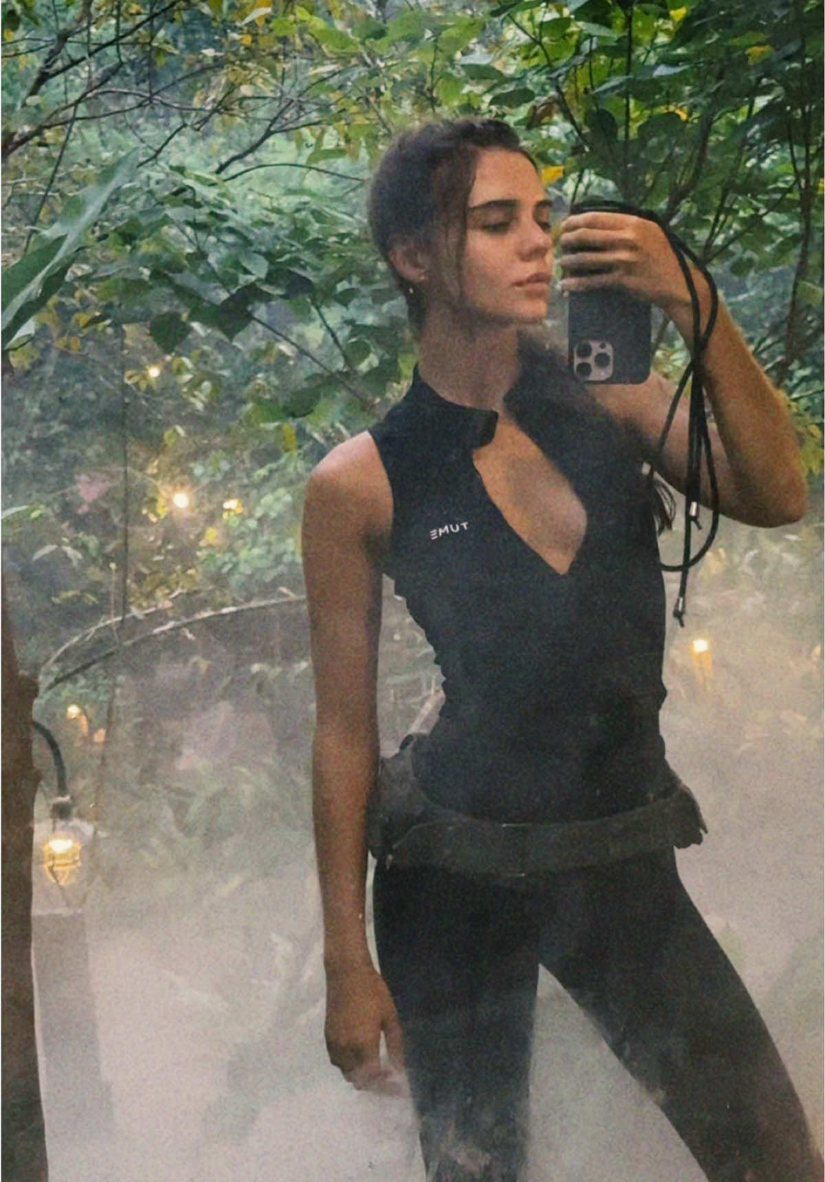 @anavavx