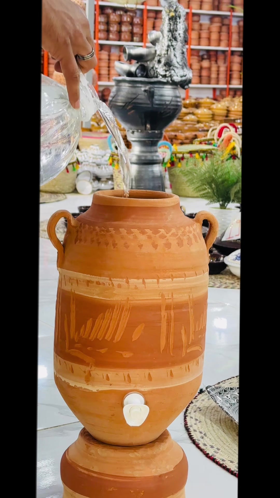 @معرض شحات للفخار