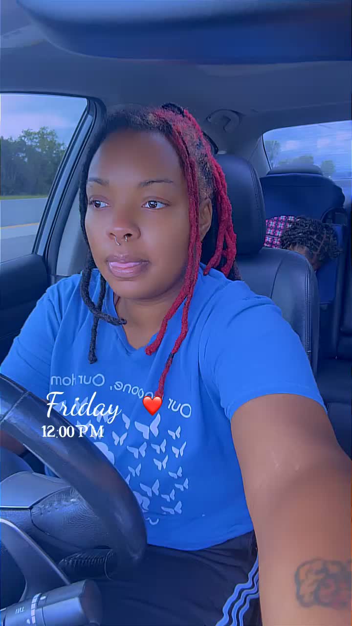 @girlwith_thelocs