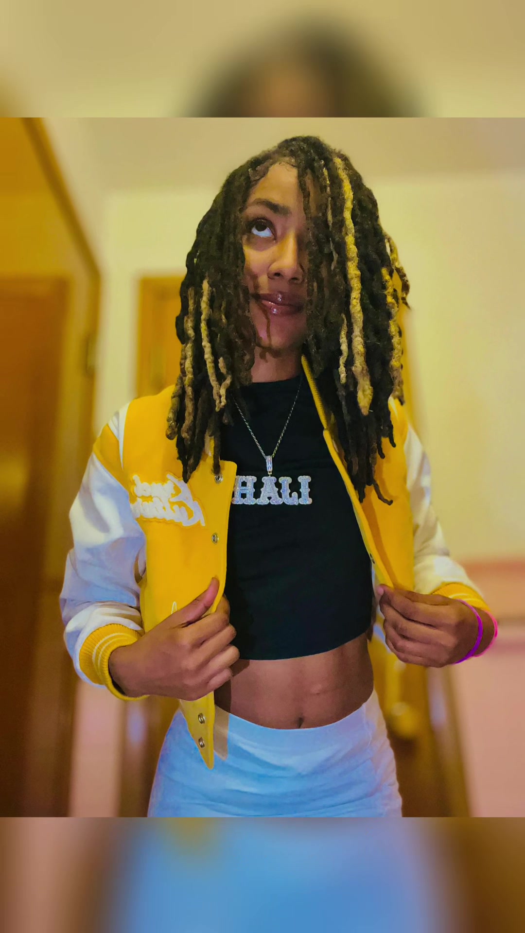 @QueenEyeDivine