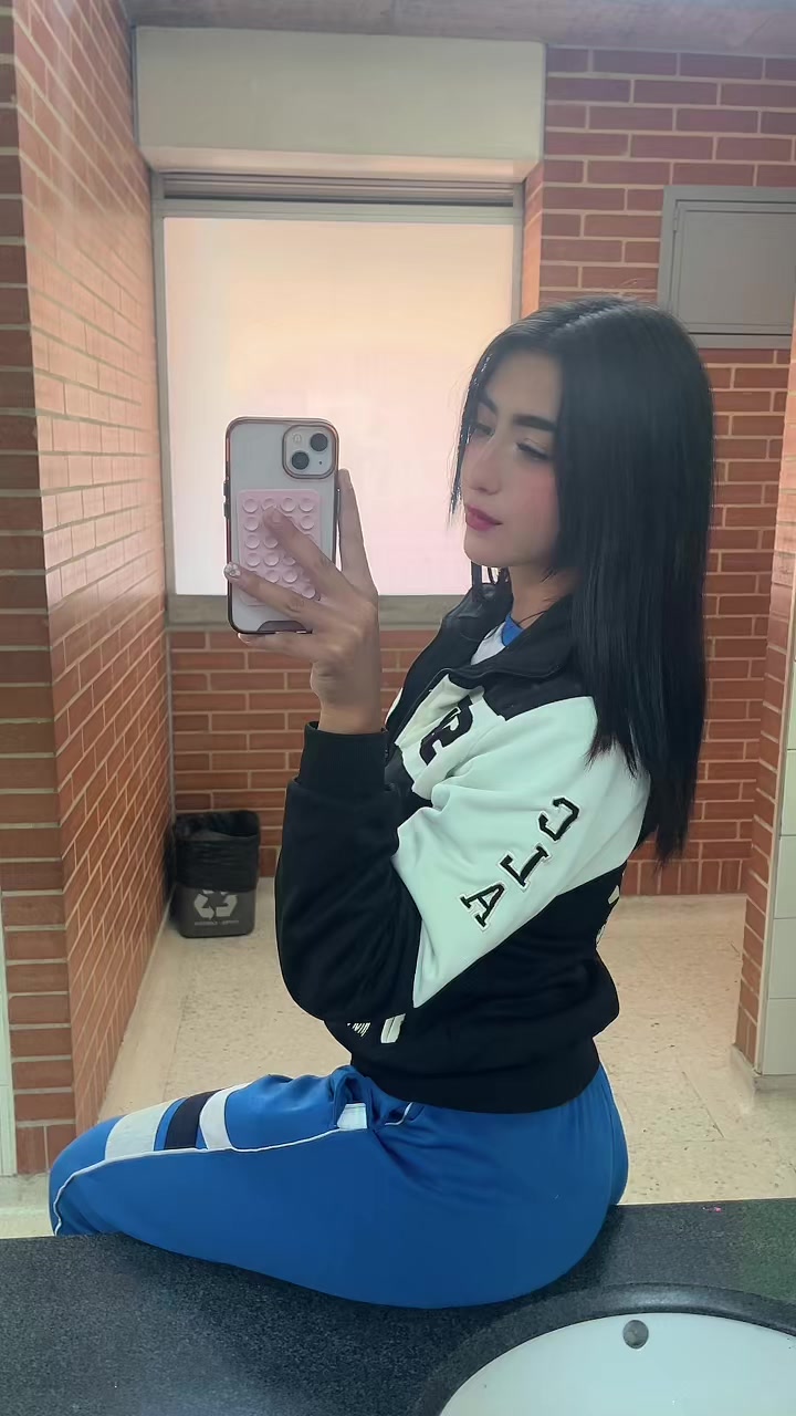 @dayismora