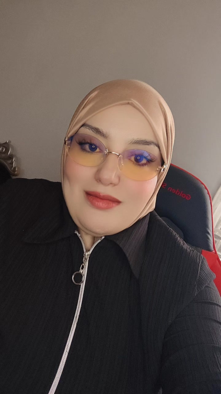 @مروة (وزيرة السعادة)🇩🇿