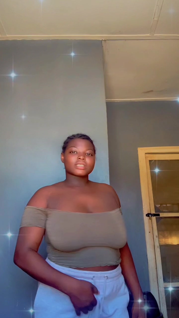 @Main wife of Rhych Hustler ❤️