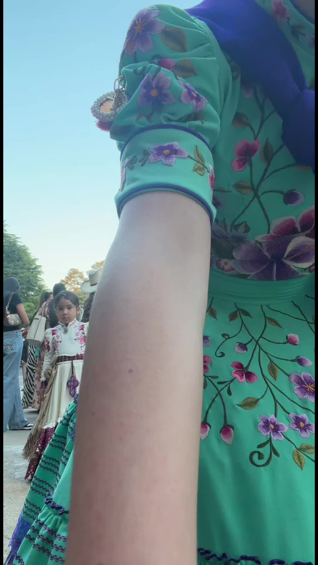 @carolinegarzaaa