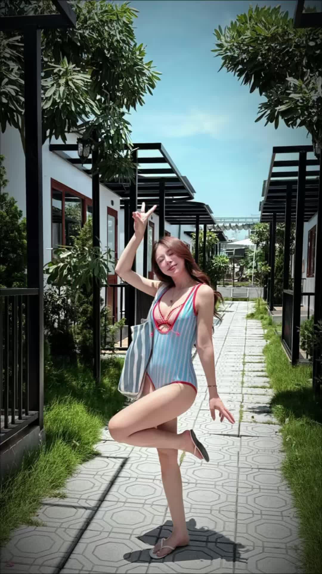 @Muối Bikini