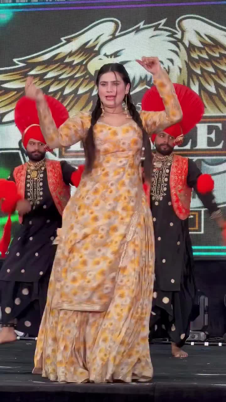 @Aj_Malika011