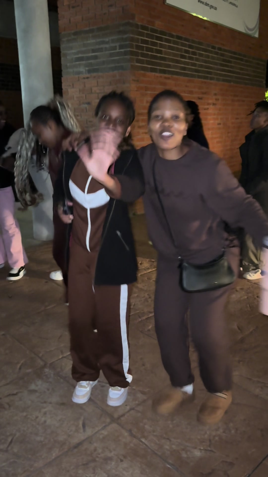 @Sinokuhle Dyongo