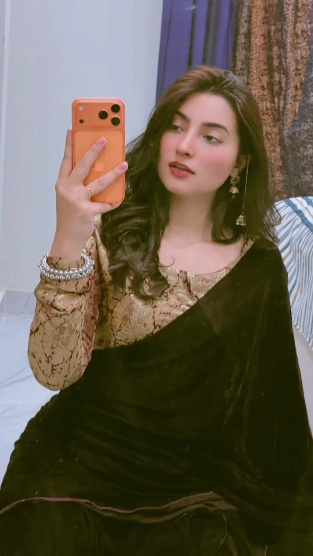 @Laiba🥀