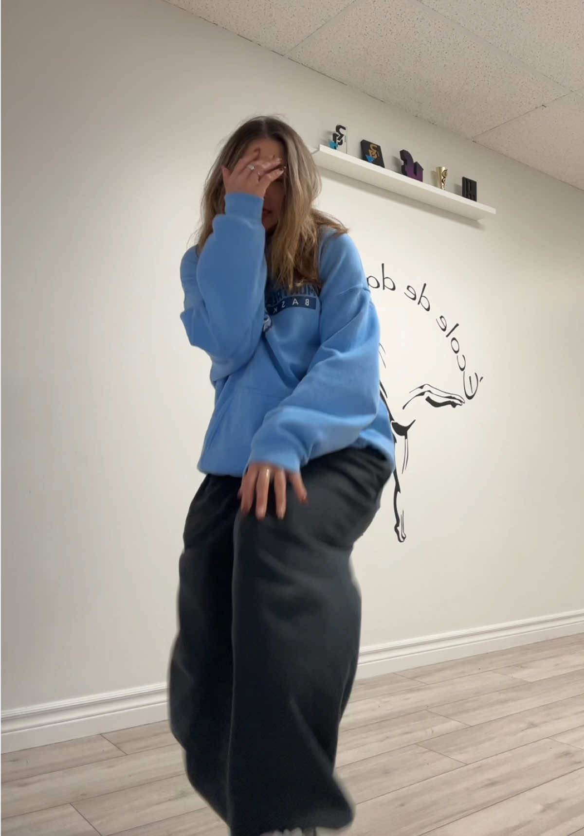 @Laurie Dara&icirc;che