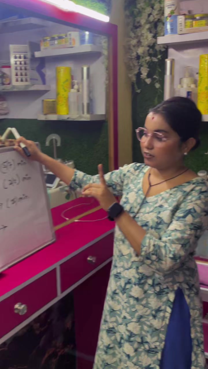 @Shila--makeup studio parasi