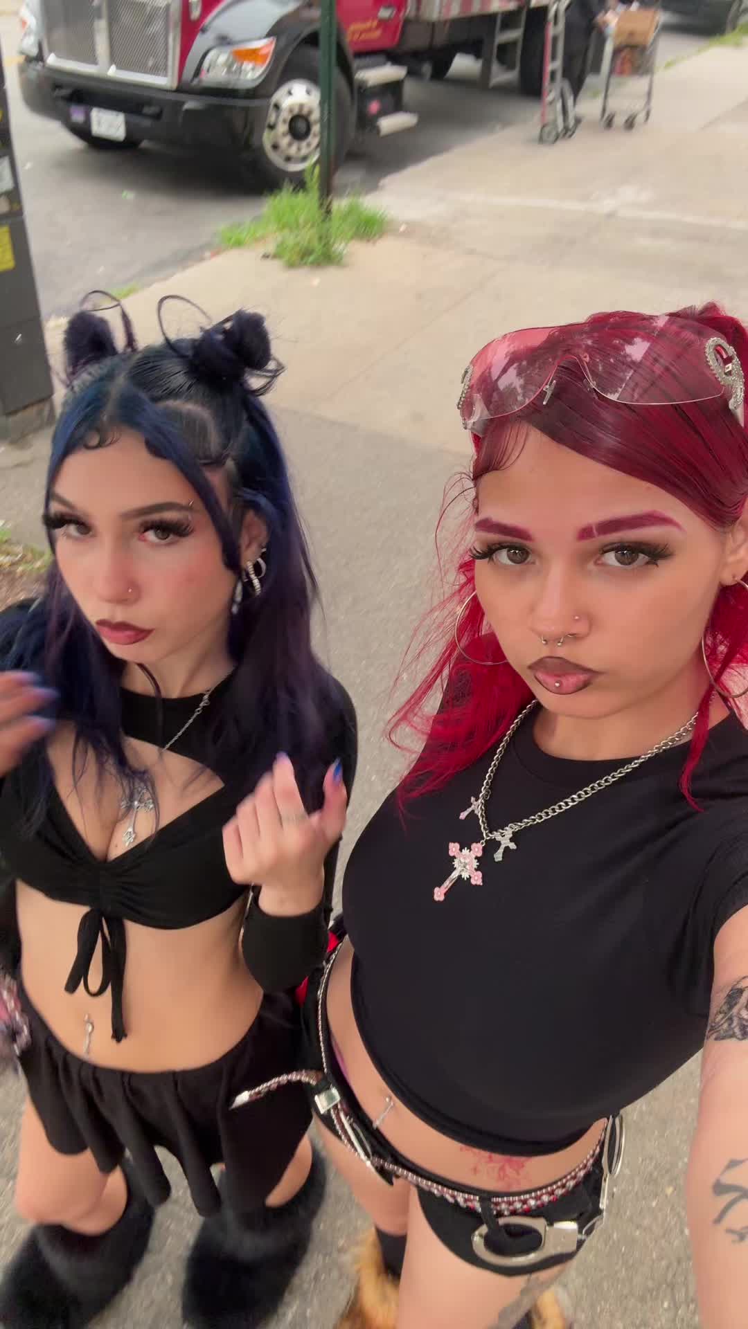 @qh0st1n