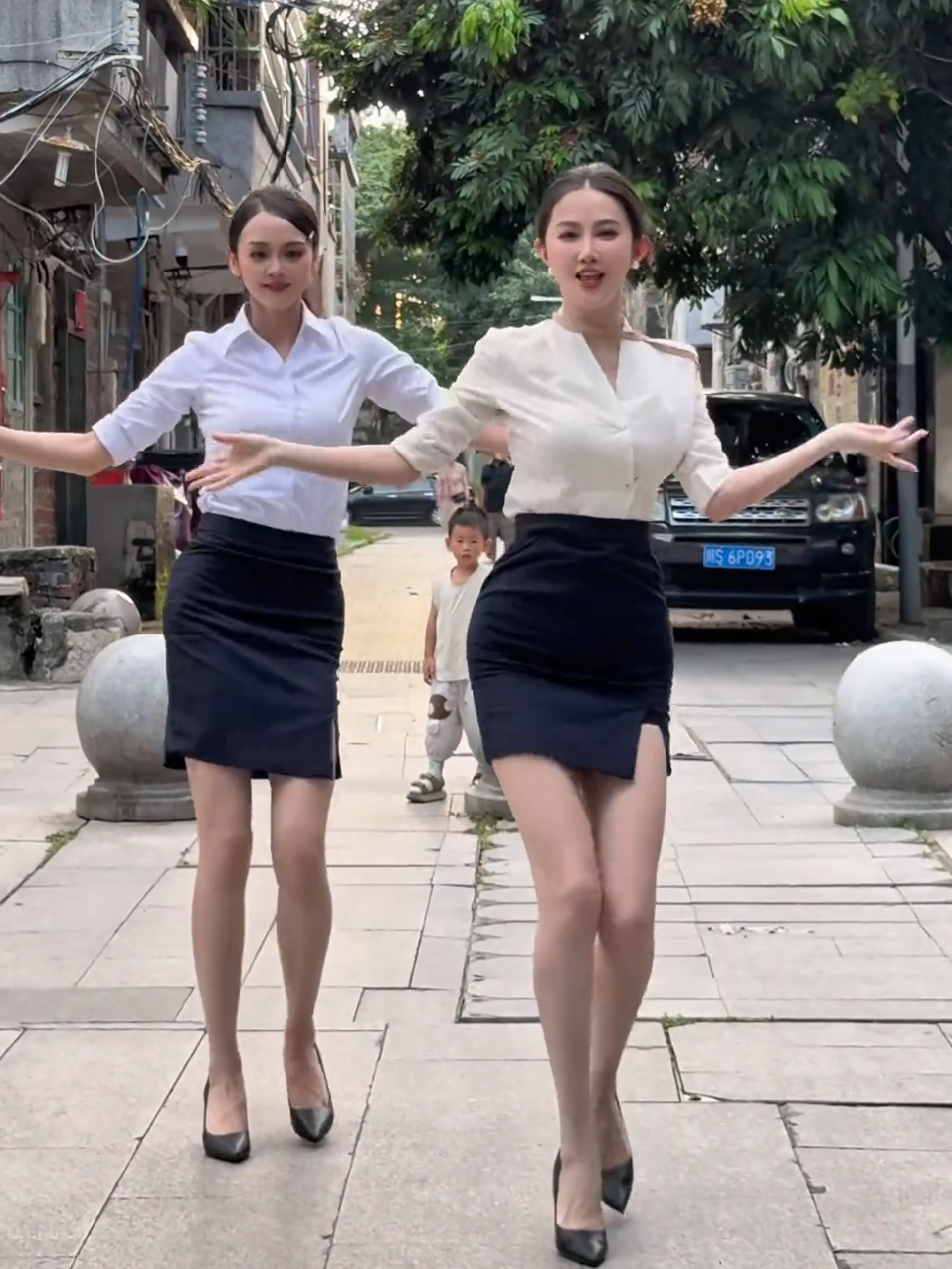 @Sally 雪莉 大笑笑