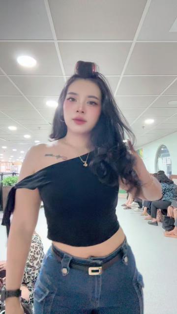 @Mbk Linda01🇭🇰