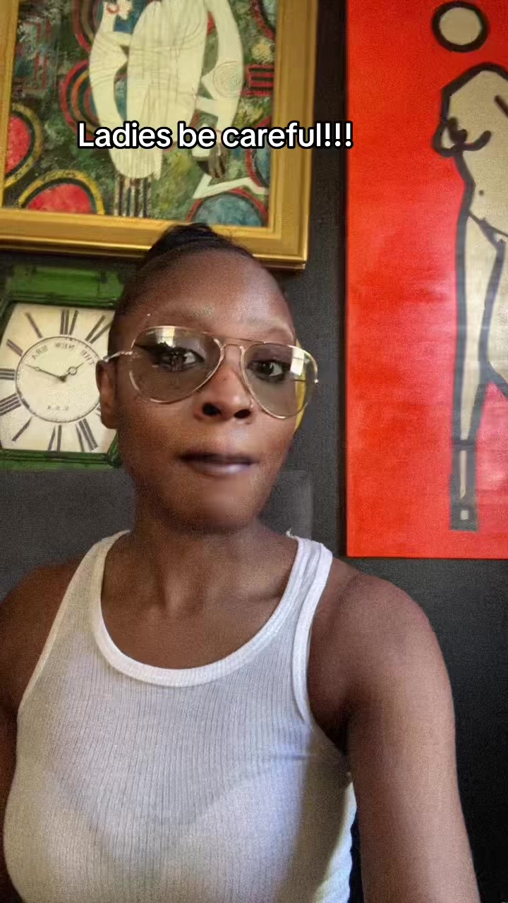 @Ugly Girl | Fashion Archivist