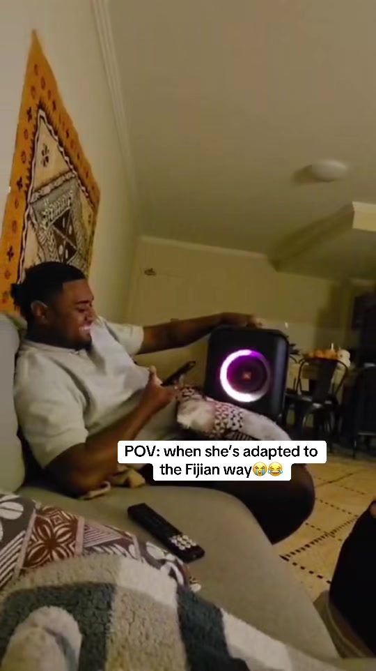 @Lui_.